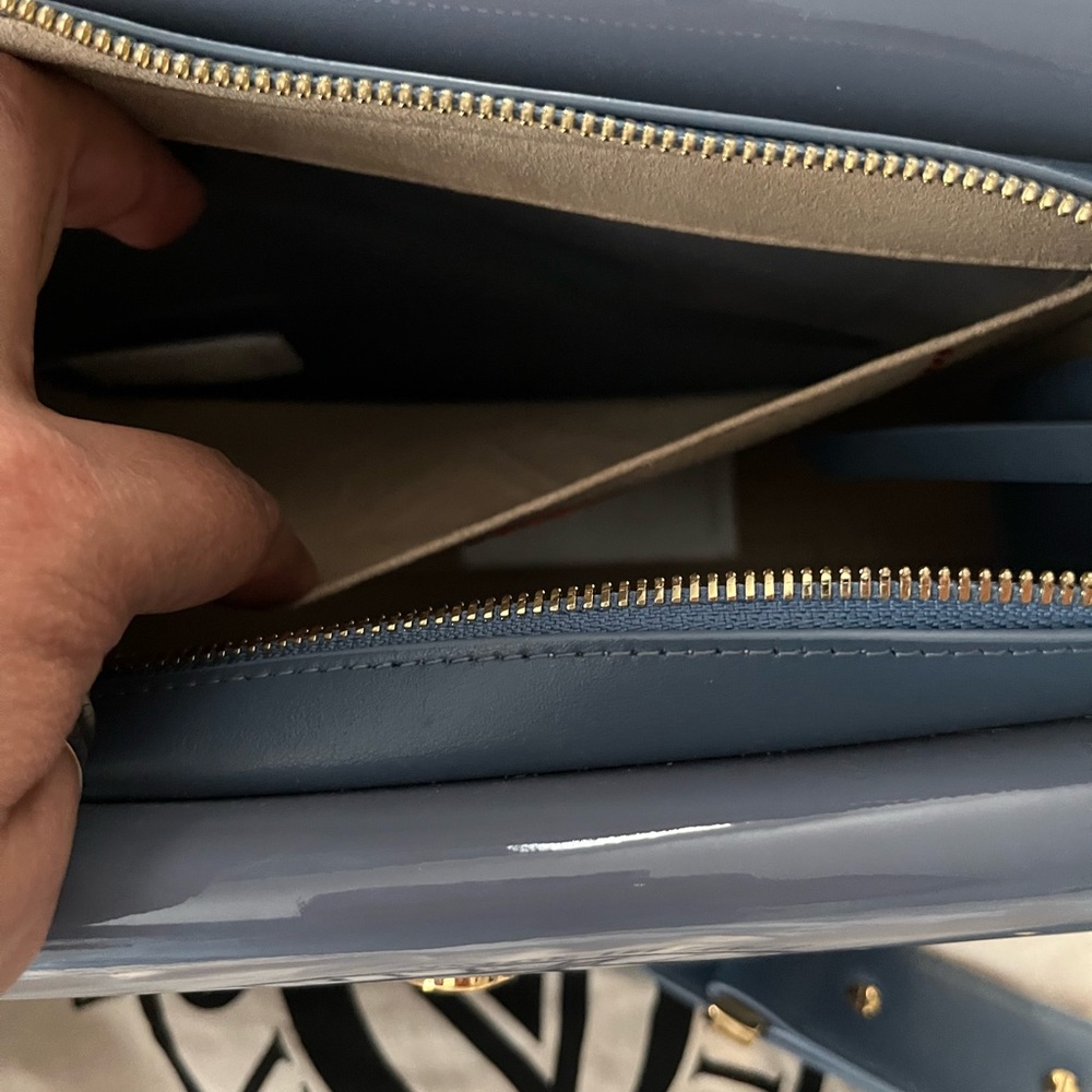 Valentino Blue Patent Leather Women's Bag new no tags - Picture 2 of 13